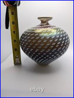 BERTIL VALLIEN KOSTA BODA Vase Minos Brown Iridescent Glass Signed UV GLOW