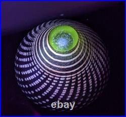 BERTIL VALLIEN KOSTA BODA Vase Minos Brown Iridescent Glass Signed UV GLOW