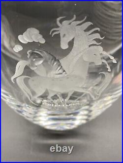 BIG Signed Kosta Vicke Lindstrand Thoroughbred Horses Etched Glass Vase 10 3/4