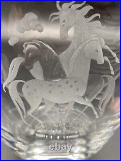 BIG Signed Kosta Vicke Lindstrand Thoroughbred Horses Etched Glass Vase 10 3/4