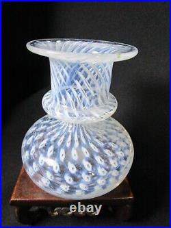 Beautiful Kosta Boda Signed Bertil Vallien Cirrus White Eyes Glass Baluste Vase