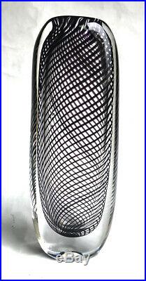 Excellent large hand blown spiral thread glass vase, Vicke Lindstrand for Kosta