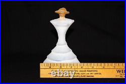 KOSTA BODA Crinoline Series Parade Woman Figurine Signed K Engman 7090763