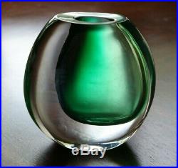KOSTA Green Glass Vase signed Vicke Lindstand LH1450 off set sommerso midcentury