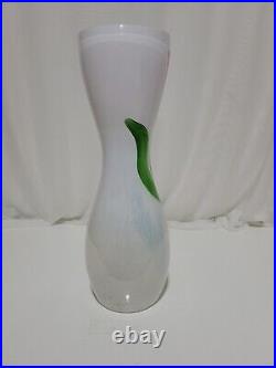 Kosta Boda 10 1/8 Red Tulipa Tulip Glass Vase By Ulrica Hydman Vallien SIGNED