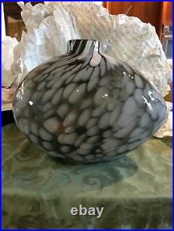 Kosta Boda Art Glass Ann Wahlstrom Egg Shaped Vase new w tags