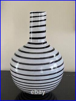 Kosta Boda Artist Collection Mombasa Swirl Vase #49506 Designed by Gunnel Sahlin