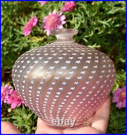 Kosta Boda Bertil Vallien 48466 Artist Collection Vase Pink & White Dot Swirl