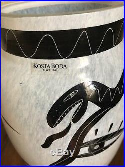 Kosta Boda Caramba Ulrica Hydman-Vallien vase 8.25 signed and numbered