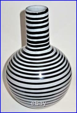 Kosta Boda Gunnel Sahlin, Art Collection 49506, Art Glass Spiral Swirl Vase, 13