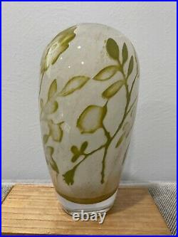 Kosta Boda Signed Olle Brozen Floating Flowers Art Glass Vase 2 of 2