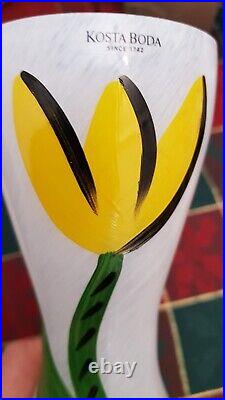 Kosta Boda Swedish Art Vase Yellow Tulipa 10. By Ulrica Hydman Vallien. Boxed