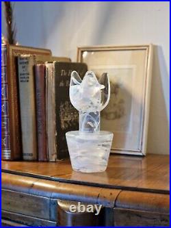 Kosta Boda Ulrika Hydman-Vallien White Opalescent Marbled Art Glass Tulip Flower