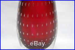Kosta Vicke Lindstrand. Red Vase With Controled Airbubbles. Lh