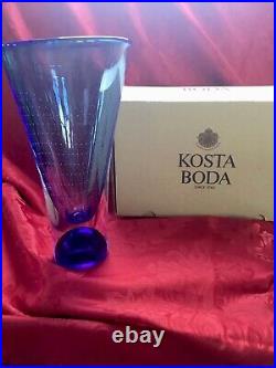 NIB FLAWLESS Exquisite KOSTA BODA Sweden Blue Warff ZOOM Controlled Bubbles VASE