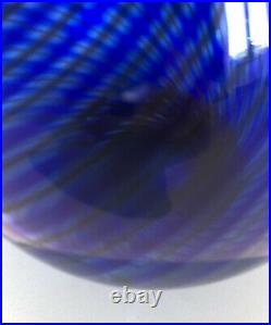 Signed Colora Blue VICKE LINDSTRAND KOSTA BODA SWEDEN Net Glass Vase, H 8 3/4