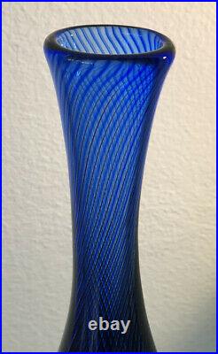 Signed VICKE LINDSTRAND KOSTA BODA SWEDEN Blue COLORA Glass Vase 1950s, H 8 1/2
