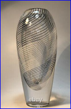 Signed VICKE LINDSTRAND KOSTA BODA Vase Swirl Stripes Mid Century Glass, H9-10