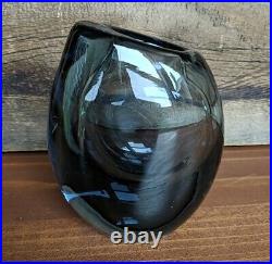 VTG Kosta Boda Vase Artist Signed Vicke Lindstrand Smoke Glass Dark Magic #41605