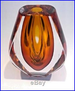 Ventana Vase by Mona Morales-Schildt Kosta Studio Art Glass Scandinavia Signed