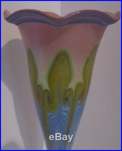 Vintage 1981 VANDERMARK Iridescent Pullet Feather 14 Art Glass Vase-Pink & Blue