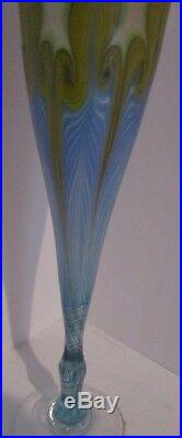 Vintage 1981 VANDERMARK Iridescent Pullet Feather 14 Art Glass Vase-Pink & Blue